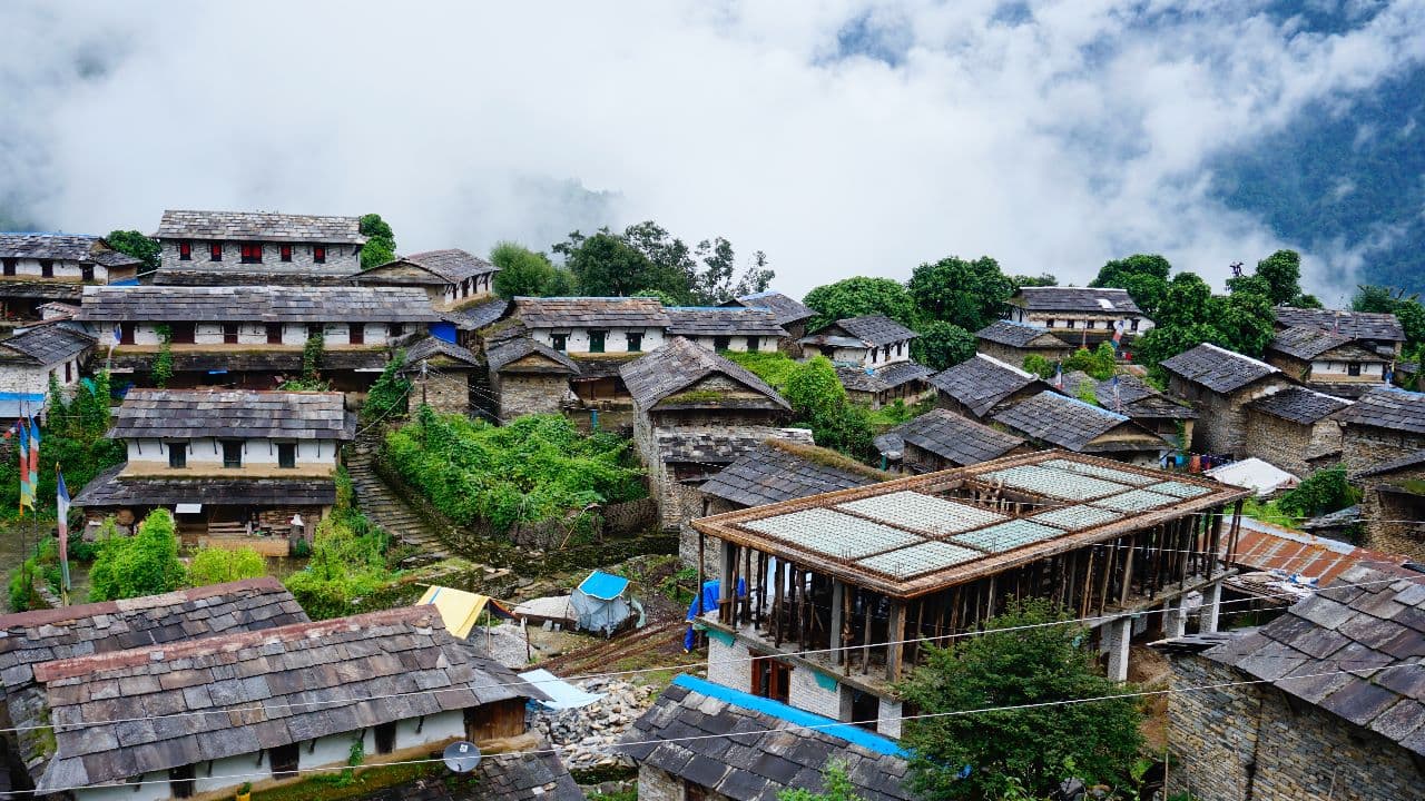 Luxurious Ghandruk Tour with Mountain Flight and Annapurna Heli Ride — photo 3