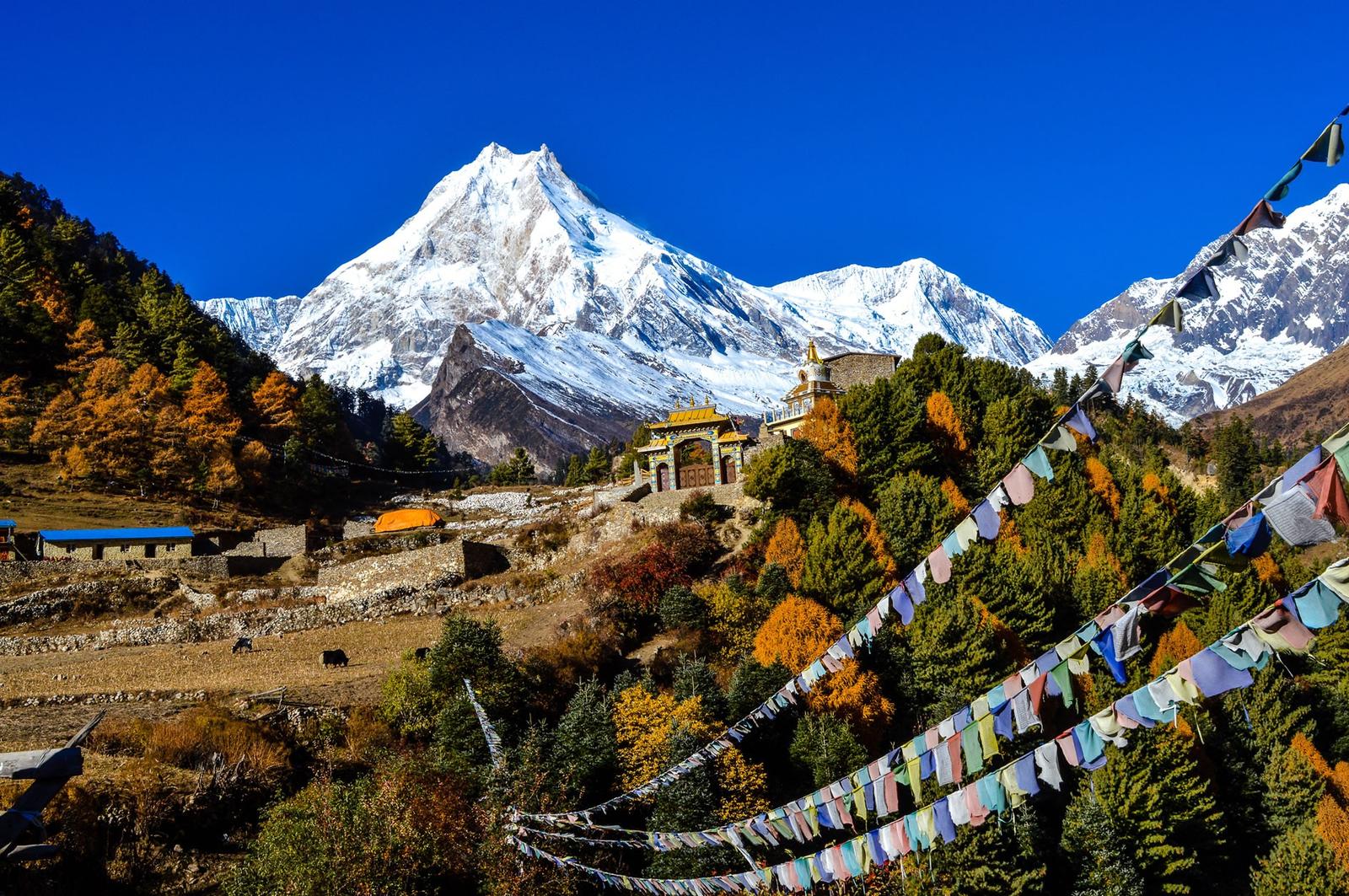 Manaslu Circuit Trek — 15 Days