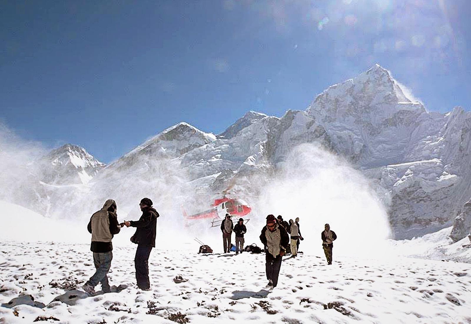 7 Days Trek With Everest Helicopter Tour
