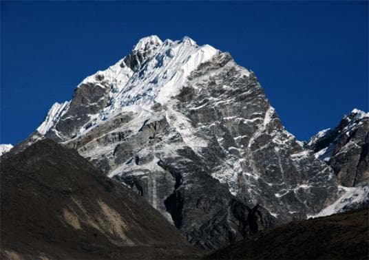 Lobuche Peak Climbing β photo 1