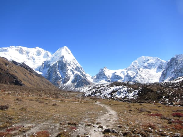 Kanchenjunga Circuit Trek — 22 Days | North & South Base Camp — photo 4